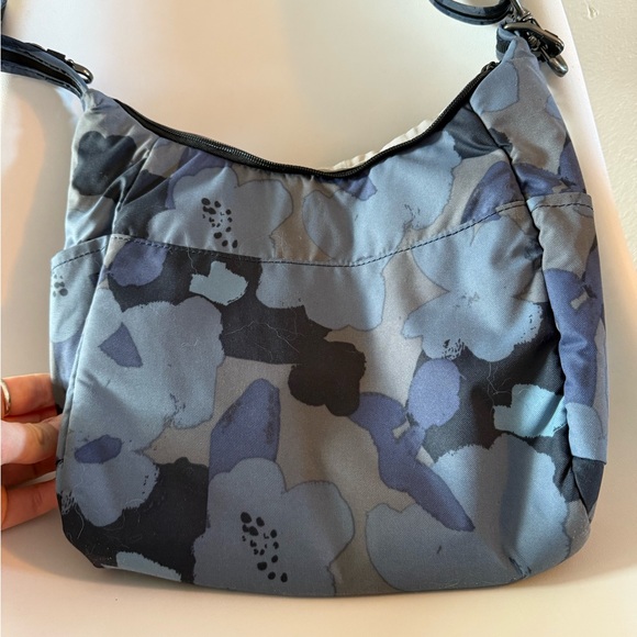 NWOT Pacsafe RFID BLOCKING Blue Grey Floral Crossbody/ Shoulder Bag security - Picture 4 of 6